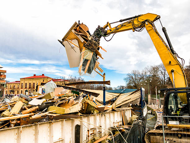 Best Yard Cleanup Services  in Chisholm, MN